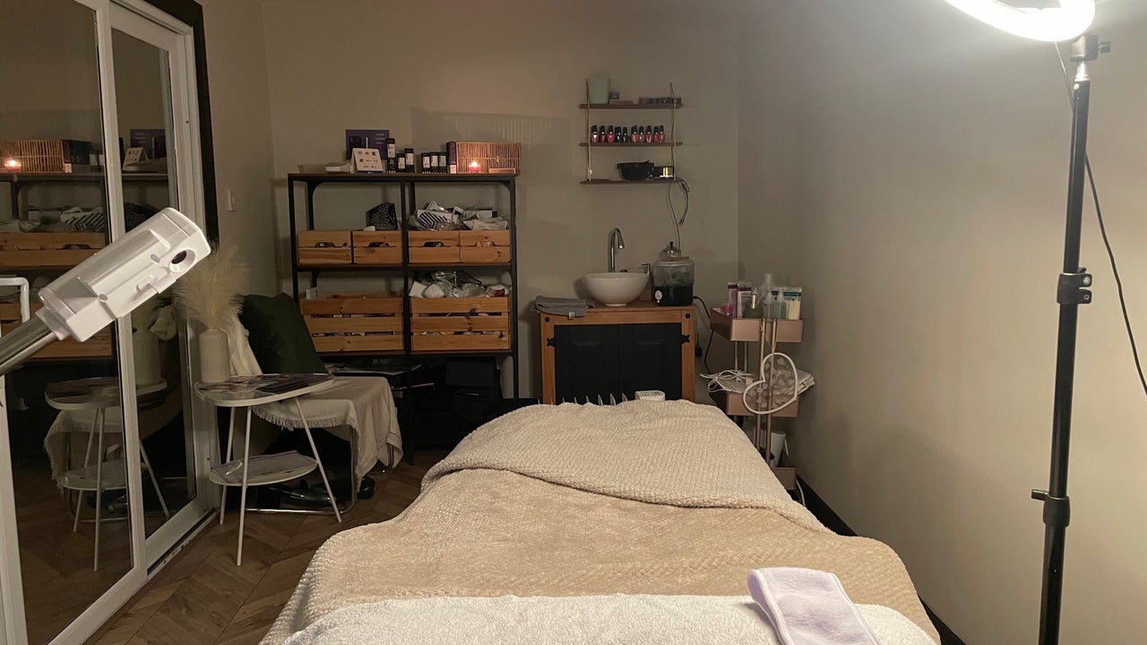 8ea2a2d6-61f0-4c2d-8c4f-8fde60fcf72e-thesecretsalon-gb-england-rugeley-fresha-7902955