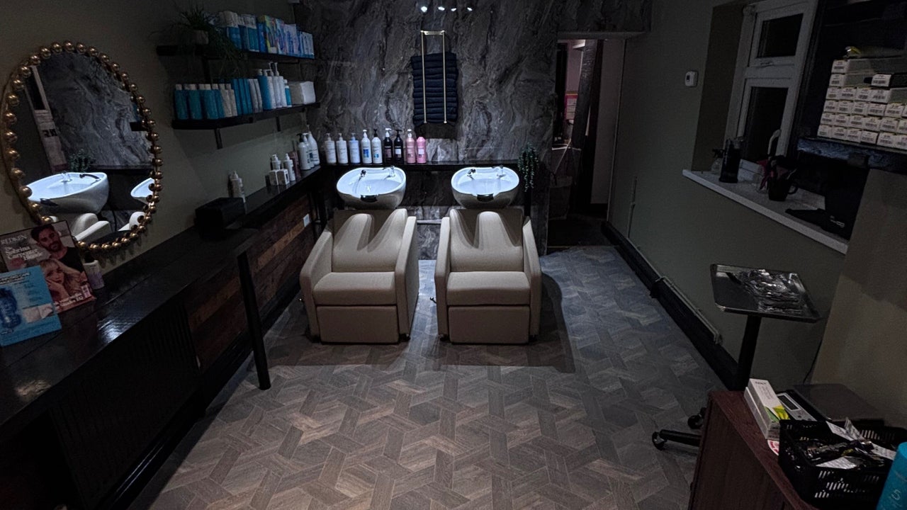 8f65ec7b-78a4-45e6-8b86-cb6687bcddf8-anothersalon-gb-swansea-fresha-6521535