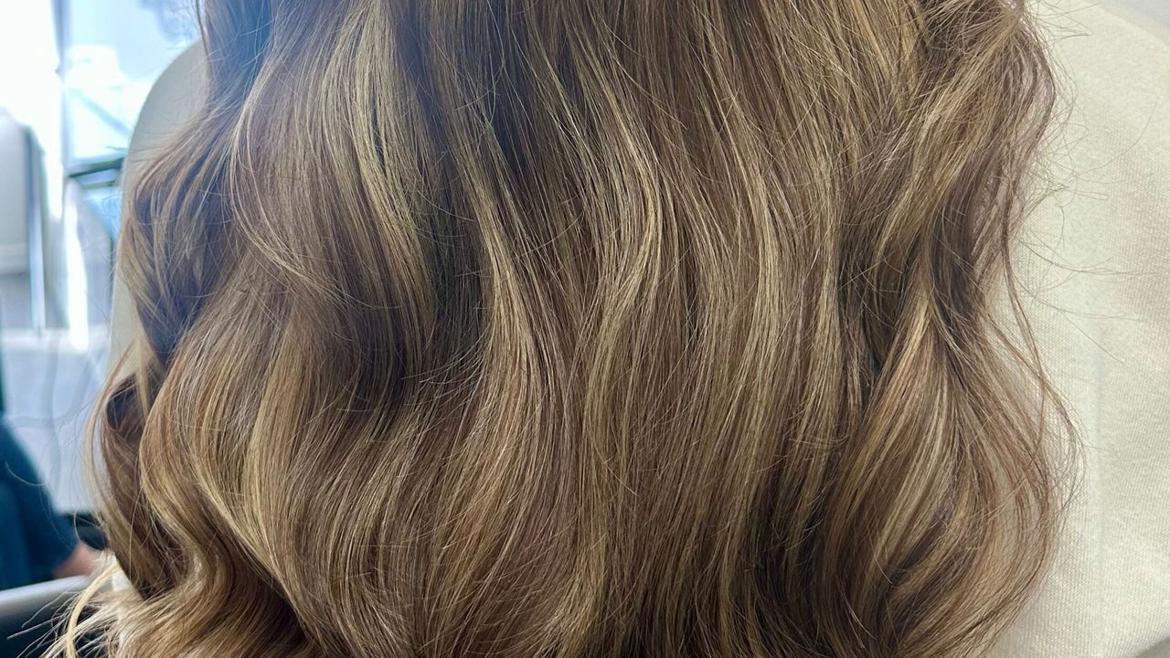 8f75c448-c876-4d5d-b92b-20e0a991950e-danielledunnhairstylistextensionists-gb-scotland-motherwell-fresha-8197235