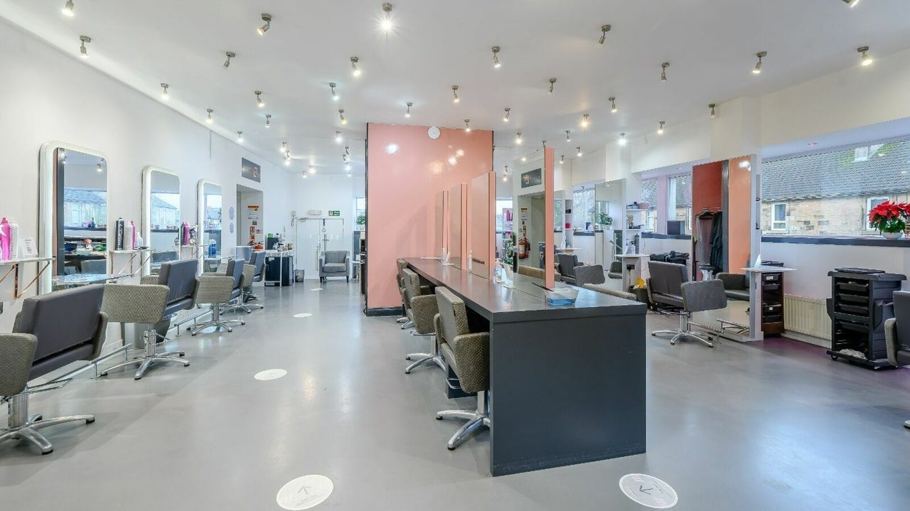 910a74b2-fee9-4988-b3e7-d6f752617a84-nbrhairandbeauty-gb-scotland-clarkston-fresha-2878240