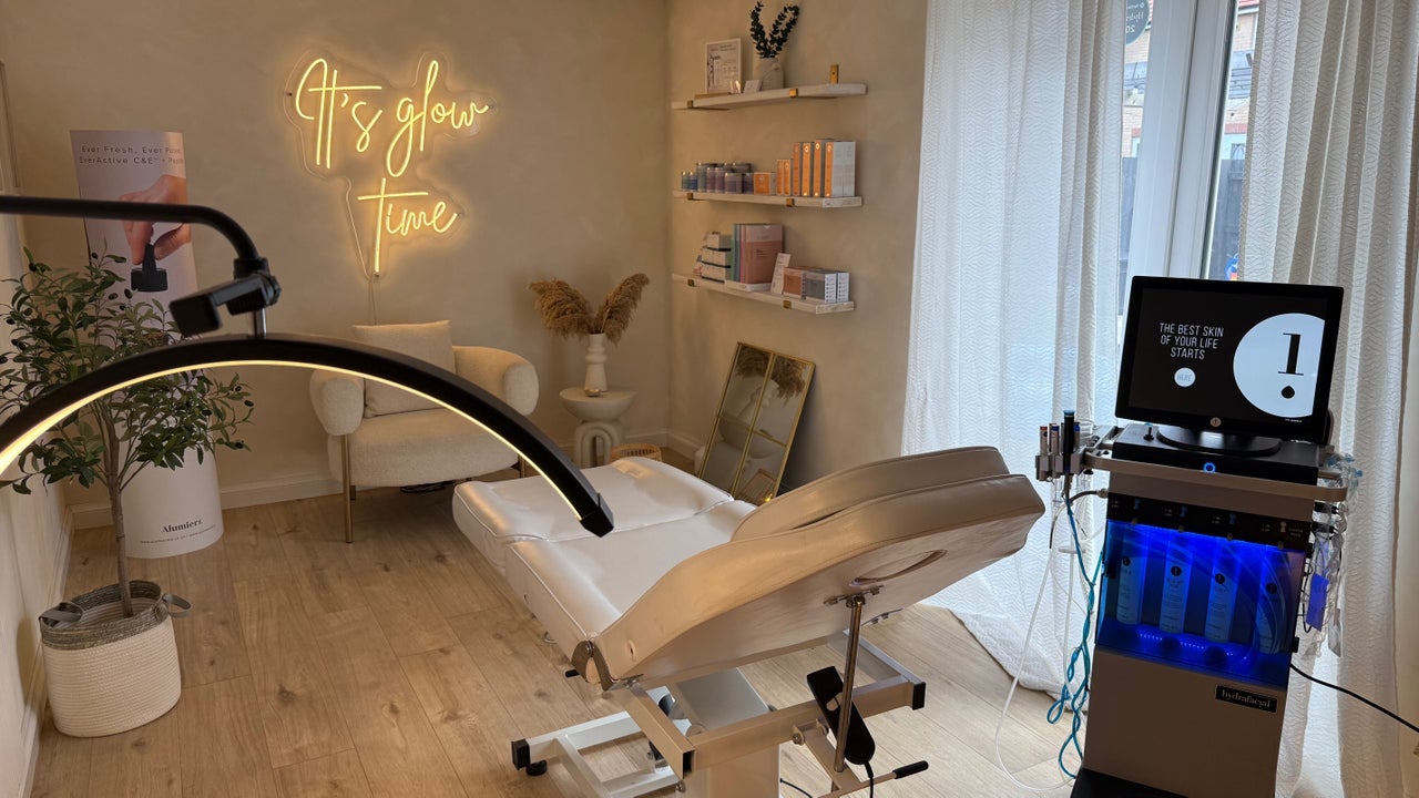 92d7bc92-c4a2-472a-8574-e136b554a2e5-theglowskinclinic-gb-england-caddingtonluton-fresha-7387103