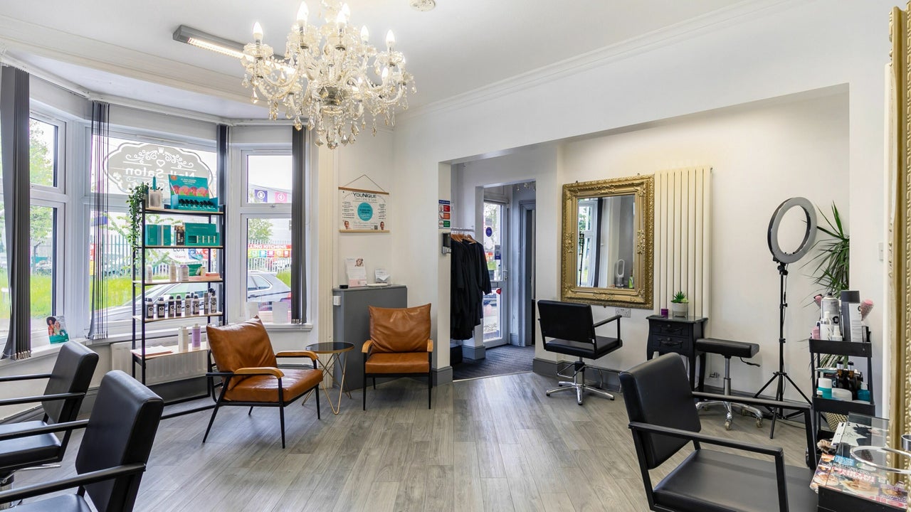 92e56599-d11f-4e9c-90ef-c5df9b3af0f1-hdhairandbeauty-gb-england-cannock-fresha-2998405