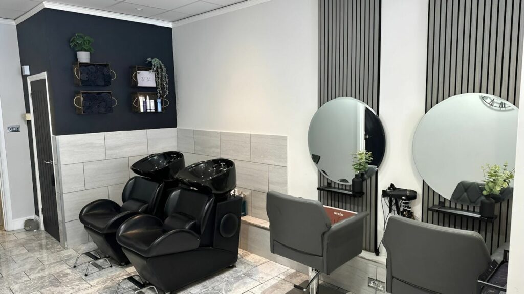 94bb8c3f-abaf-4553-b4ab-40070946f508-mirrormirrorhalstead-gb-england-halstead-fresha-8688571