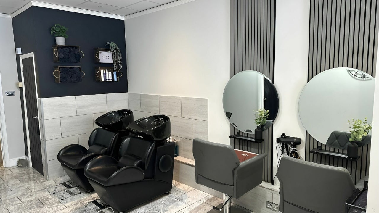 94bb8c3f-abaf-4553-b4ab-40070946f508-mirrormirrorhalstead-gb-england-halstead-fresha-8688571