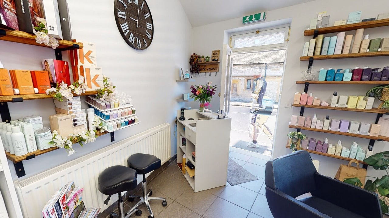 951edf17-fff4-4b99-aef1-1a471dd20d25-houseofhair-gb-england-somerton-fresha-5655774