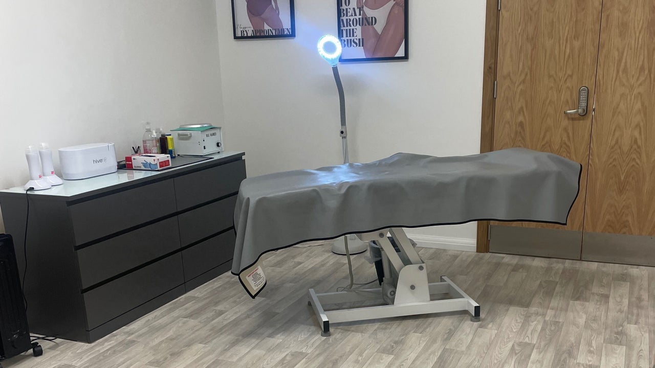 957a33a4-3cad-4bdc-a2ff-1d6766bbf449-waxwithhazel-gb-england-wellingborough-fresha-9736229