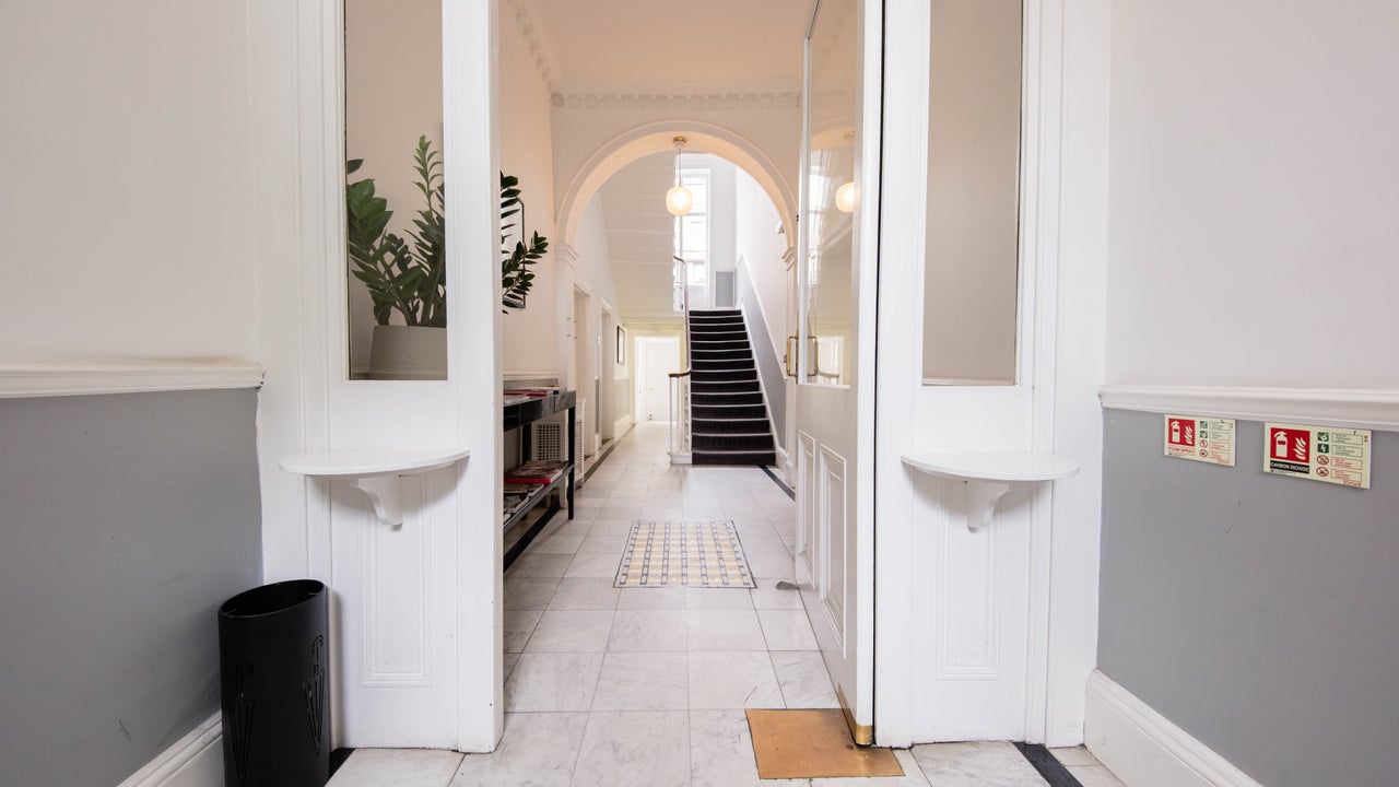 95b47b6a-5ea2-4feb-b51e-86ff9b3a88d4-losteoclinic-gb-england-london-fresha-8117964