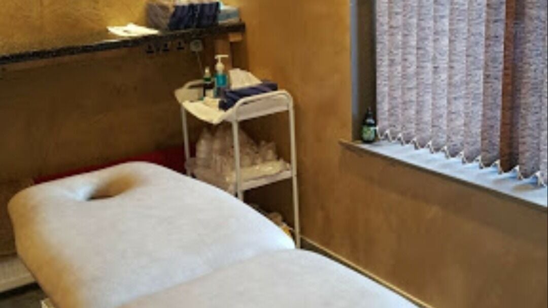 95eaa5c0-91ae-4ea1-9676-333ecd0255f0-nelsonhijamaservice-gb-england-nelson-fresha-2562856