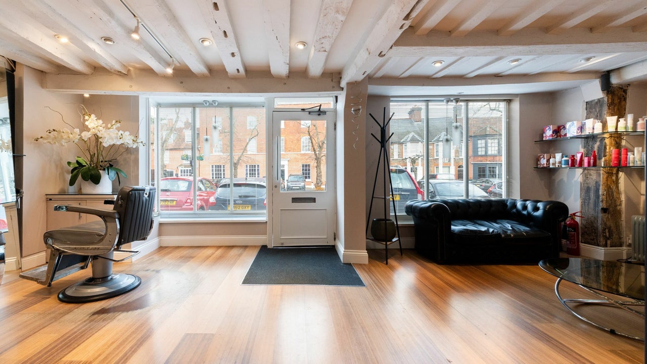 96548efa-d027-4daf-8bce-0469fed72e47-albemarlehaircutters-gb-england-beaconsfield-fresha-4013298