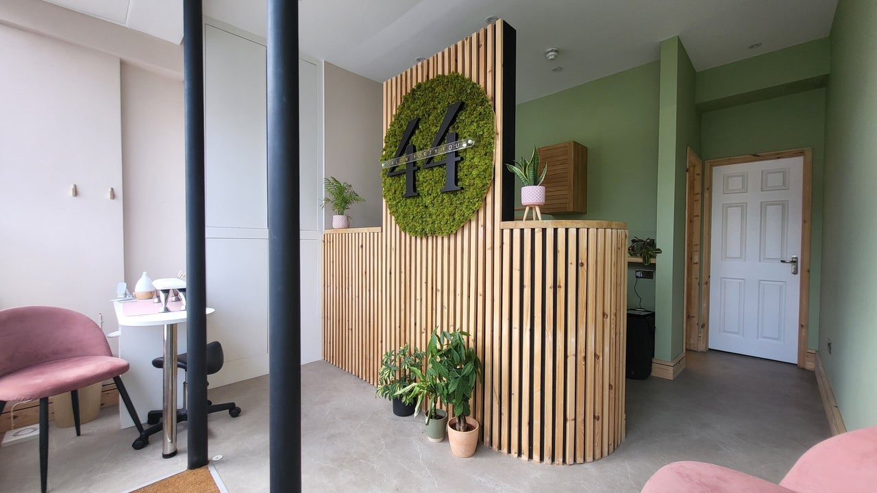 96a0725c-93c5-4e4b-adec-9c8d5f487ef3-cklasersalonfortyfour-gb-england-eastbourne-fresha-1815011