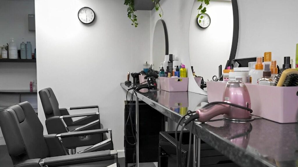 96a1da92-0599-45d8-8ae6-417a1f65504b-hairbyregina-gb-england-watford-fresha-1837160