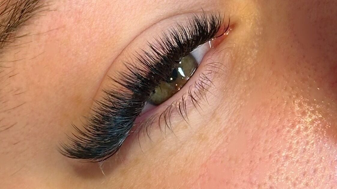 98232227-9832-49d1-b5db-c3a6f13db2c0-zhenyaslashroom-gb-england-shrewsbury-fresha-7350208