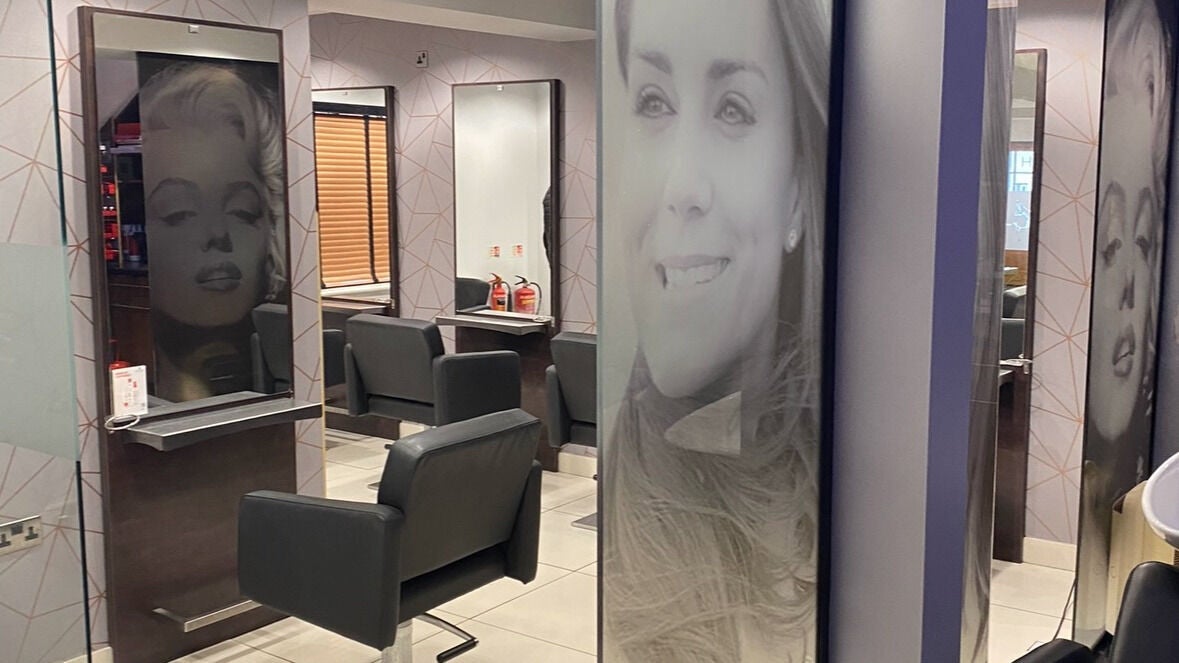 9824bcdc-0f5f-4eb7-91bd-31c15981c0b3-creareforhair-gb-england-penkridge-fresha-1137438