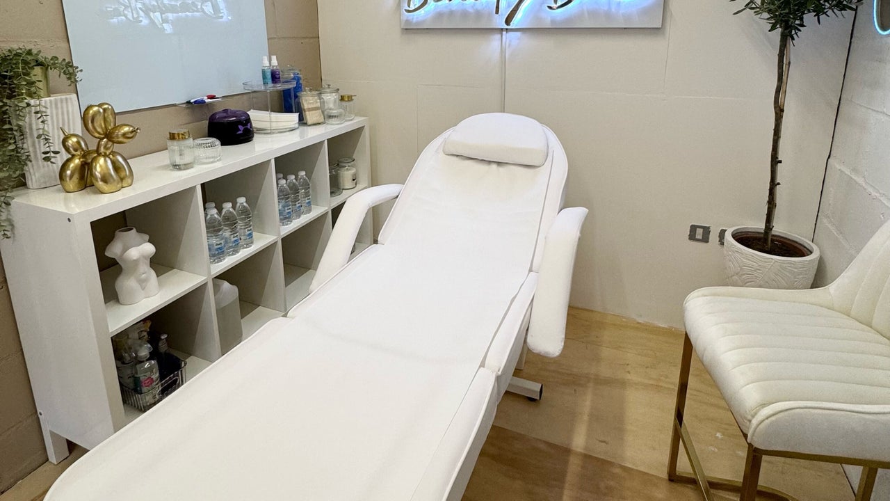 987f73d5-cd84-4f15-b37c-1004c0d13534-nizbeautybase-gb-england-london-fresha-8665739