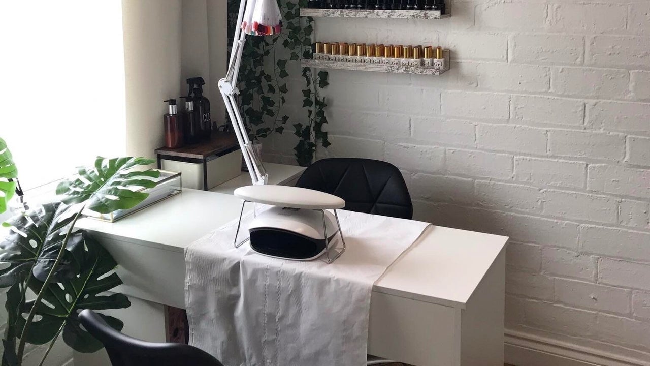 9a4ce030-52cd-47cb-a782-600efb135d15-liudasmassagebeauty-gb-scotland-alexandria-fresha-1801574