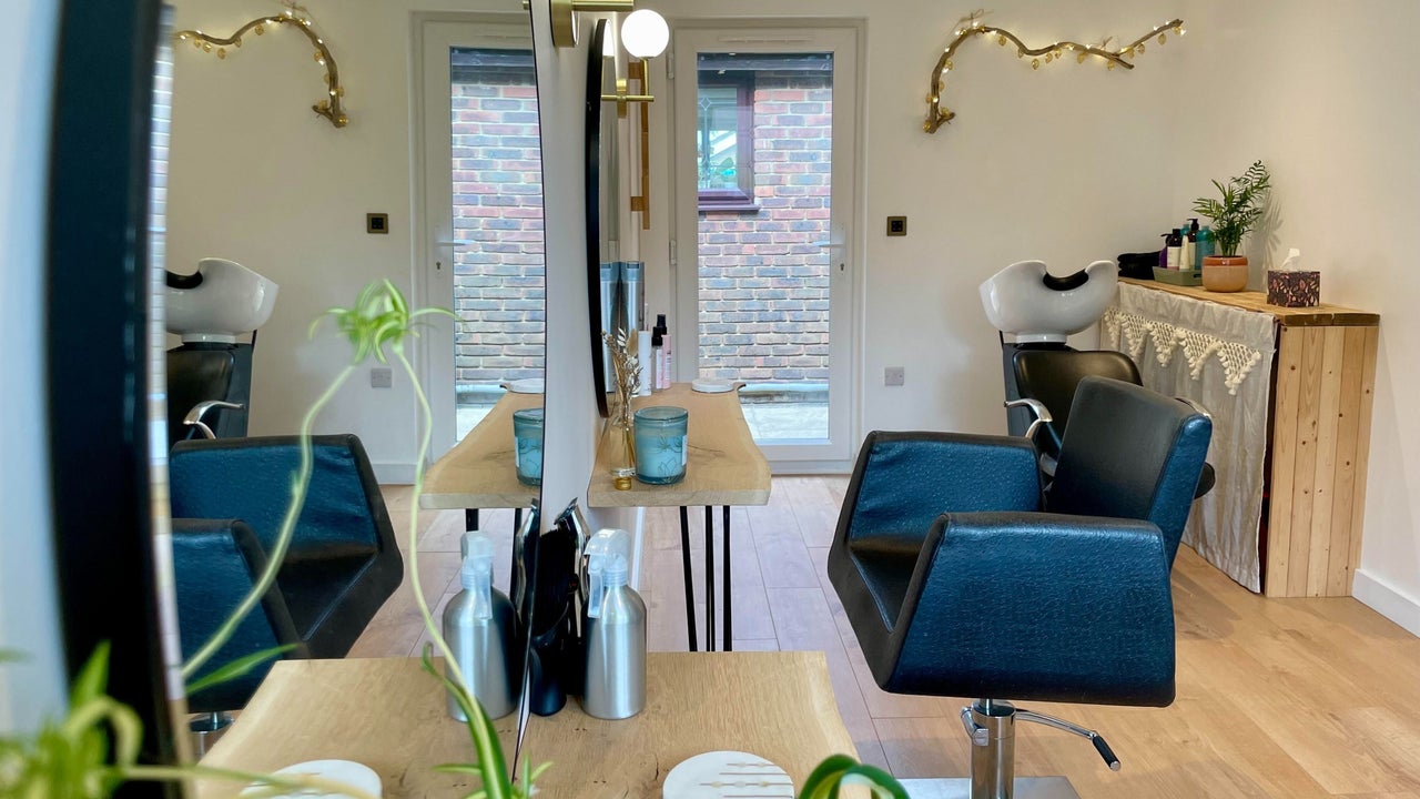 9be5b885-8706-49ee-97e0-fb3f25c44300-wildmoorhairco-gb-unitedkingdom-sandhurst-fresha-6479237