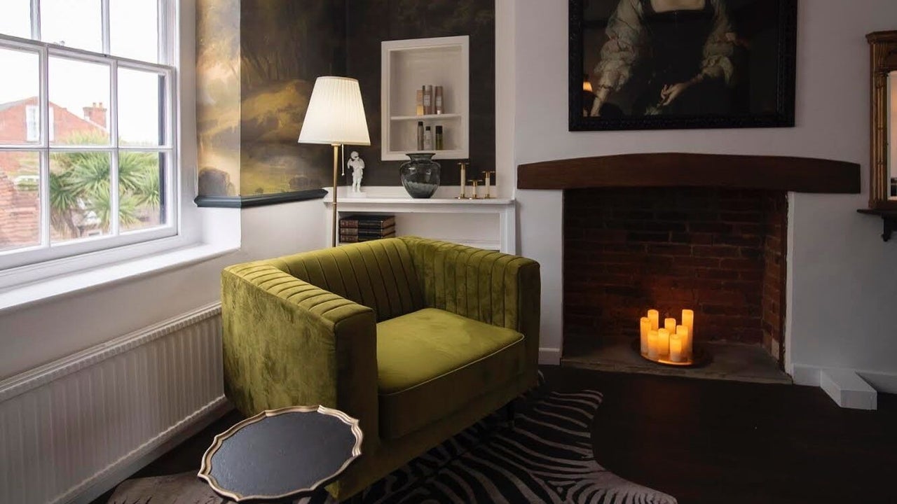 9c148ba8-361c-4ac1-9b91-11cc798403be-jackthewolfe-gb-england-lymington-fresha-4039244