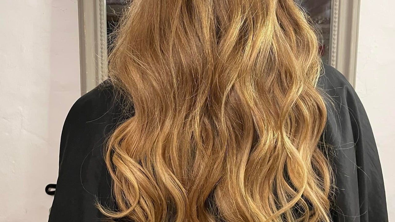 9cc0c046-ac06-4cf7-a47b-645d61cc4ba1-thehairbarn-gb-wales-pen-y-fai-fresha-2208791