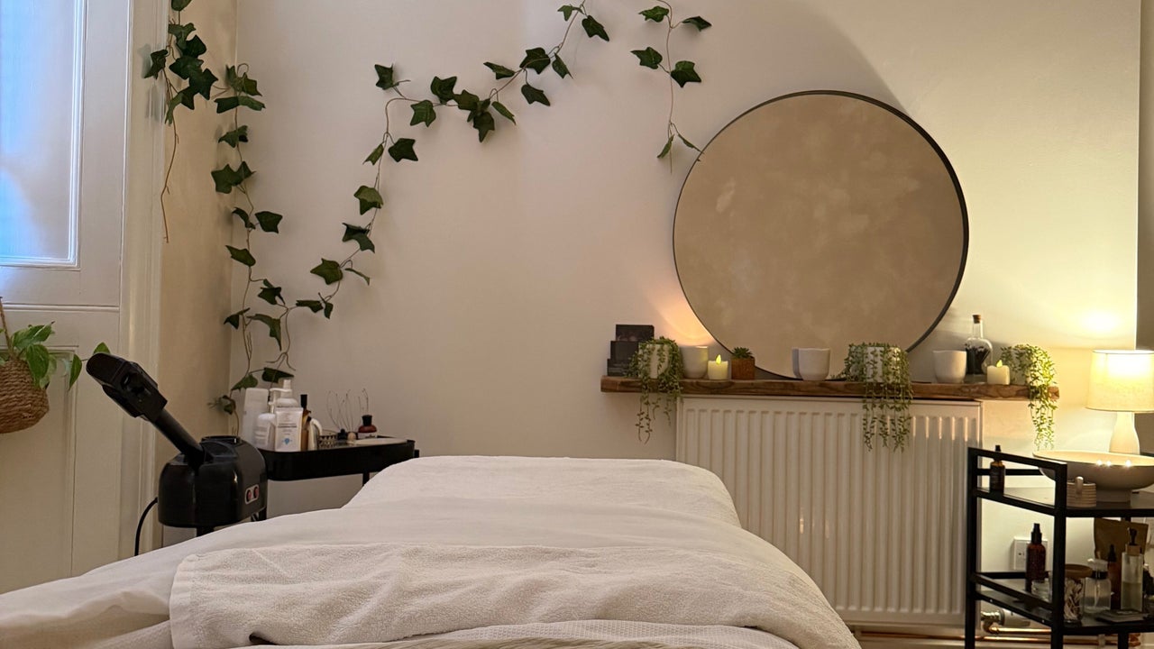 9d1c5558-14c3-43ca-bbc9-2d81a046321a-karenlouisewellness-gb-scotland-stenhousemuir-fresha-6014751