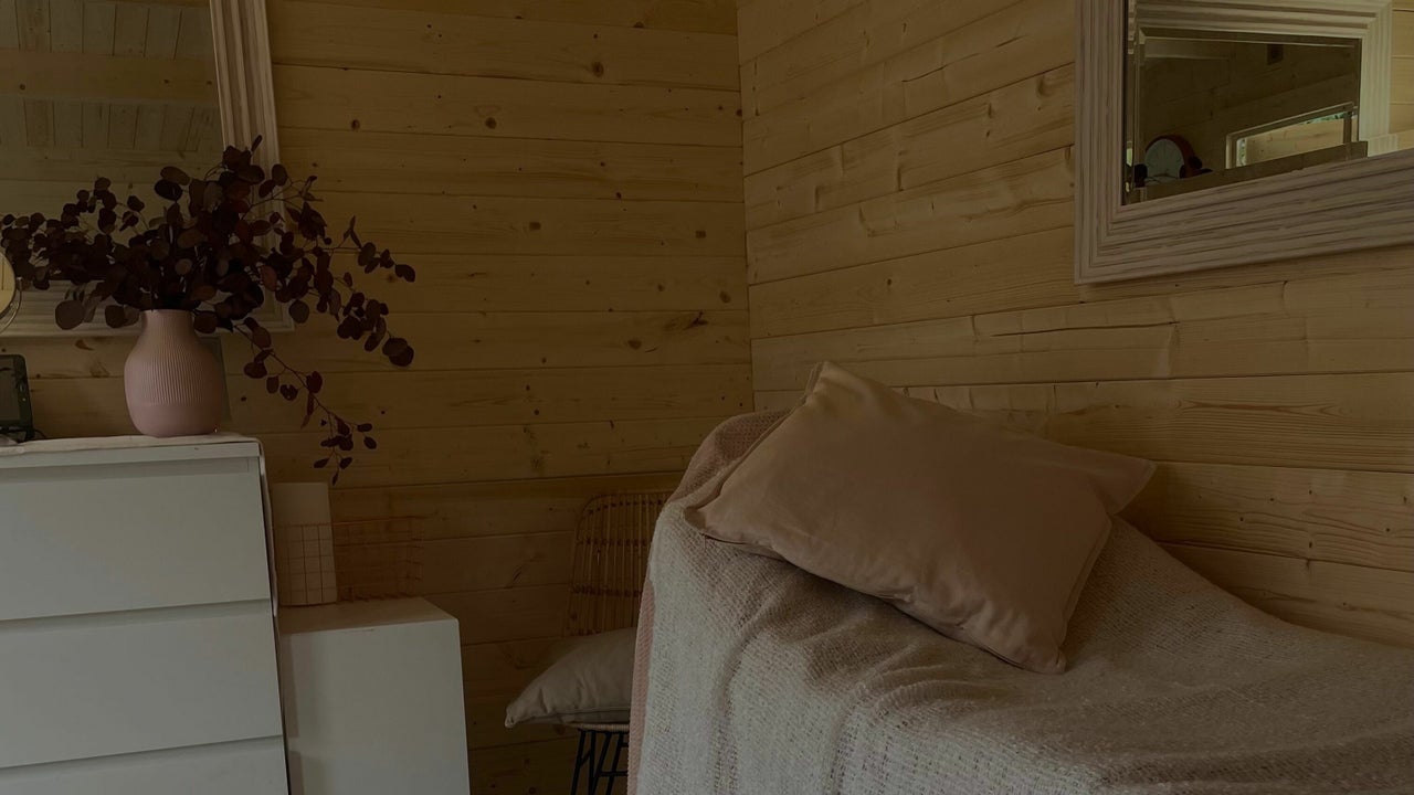 9de62ec3-db37-4183-8c61-d8ccd1a0534c-6185706