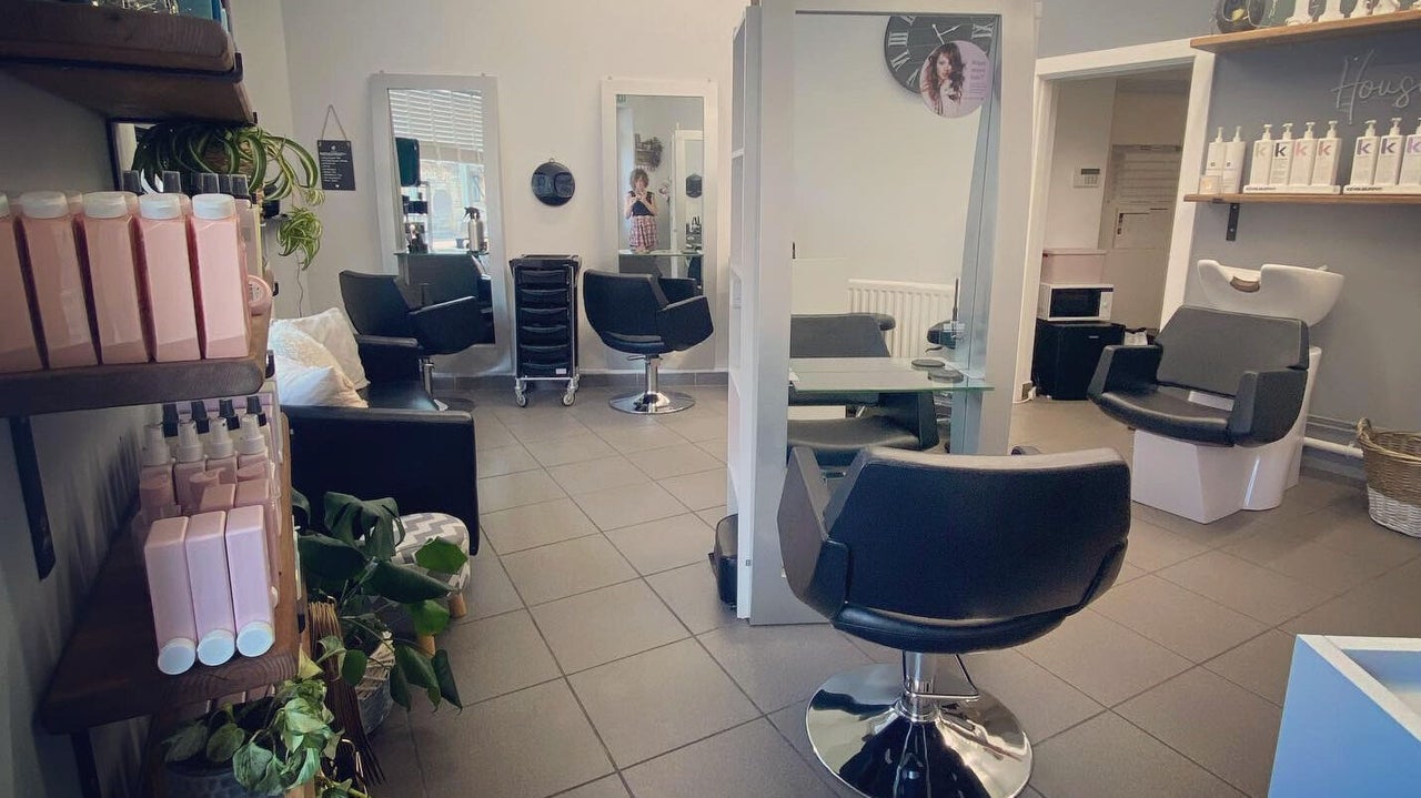 9ebf18cf-3103-44f6-b272-9490f98c0f84-houseofhair-gb-england-somerton-fresha-1511612