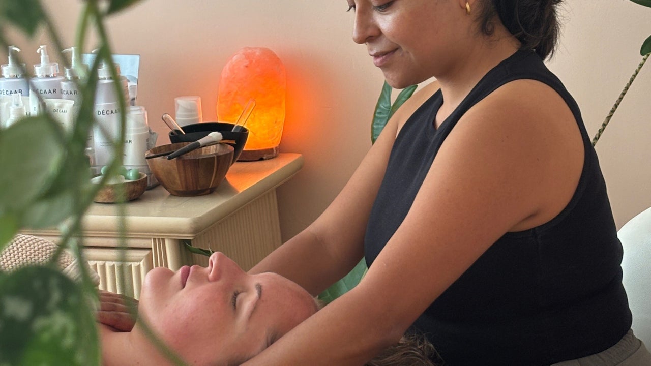 9ef16314-1671-4ad0-9541-0f7ffecb16a6-coralbeauty-gb-england-bournemouth-pokesdownboscombe-fresha-9143350