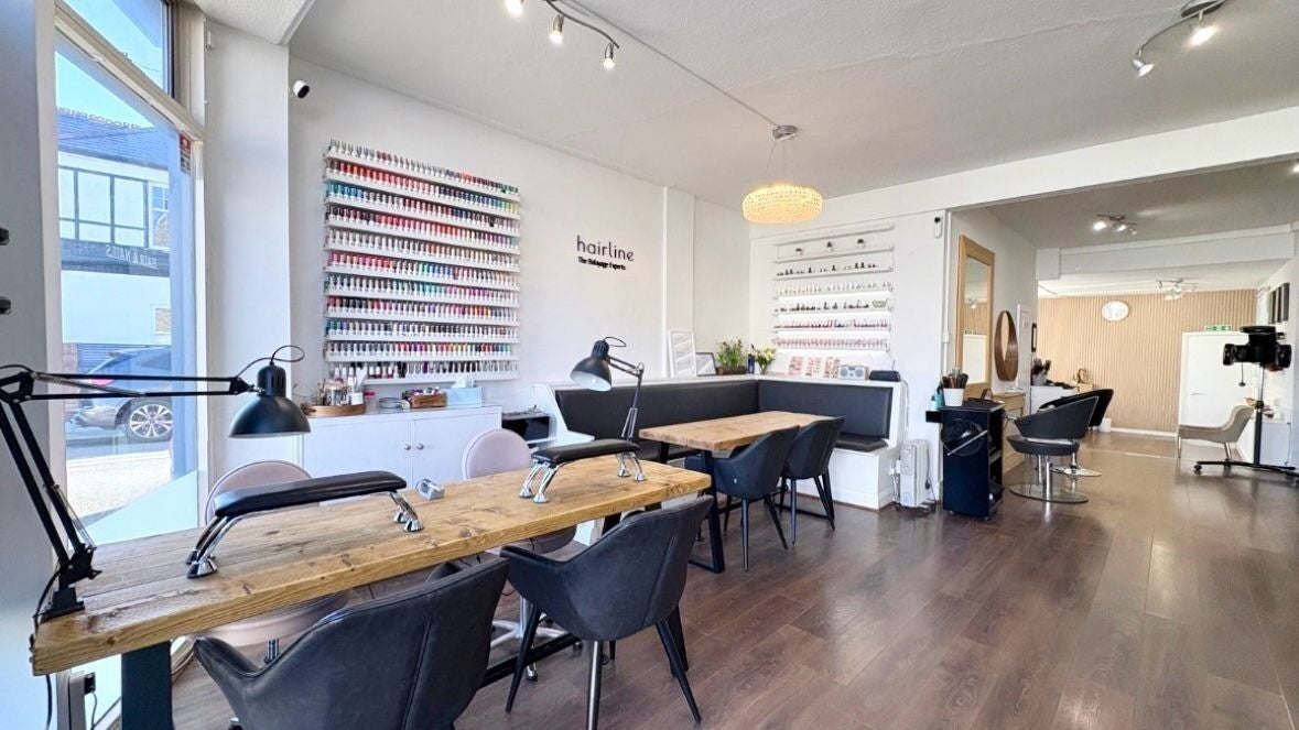 9f45f57f-84a7-416d-8f5f-fe9cbbf3860f-hairline-southfields-gb-unitedkingdom-southfields-southfields-fresha-3808917