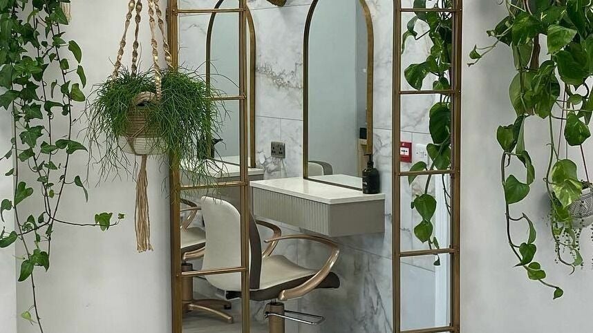 9f530c8d-7546-4863-8ec2-61c54a79d0f0-v-vaulthouseofhair-gb-northernireland-kilrea-fresha-7403899