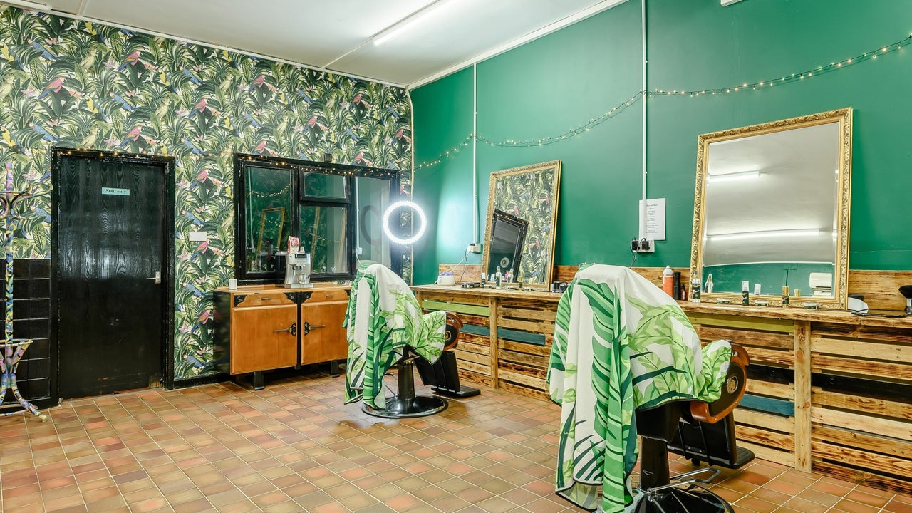 a03bd8f6-2597-443d-9d76-29518cdbe831-9852985