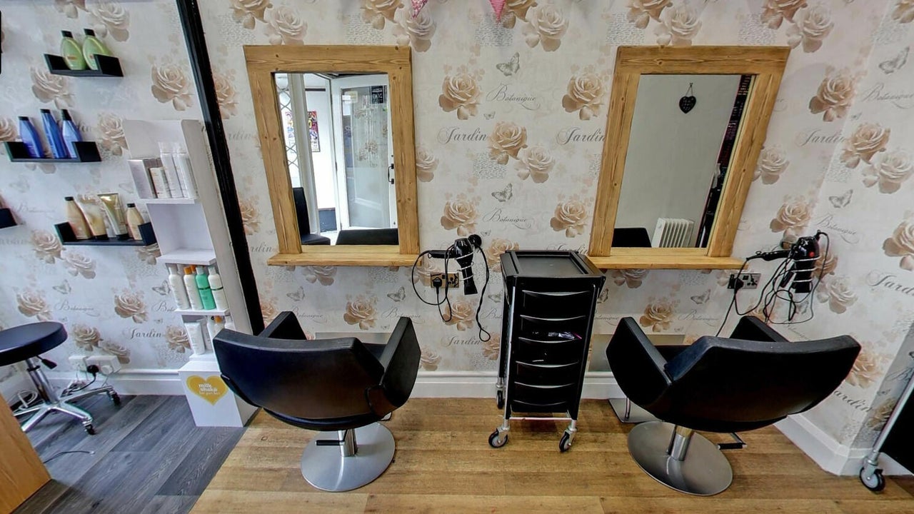 a2cc86ea-6323-4ee5-af7d-0ee5c66e90c8-studio26-gb-england-royston-fresha-5014536