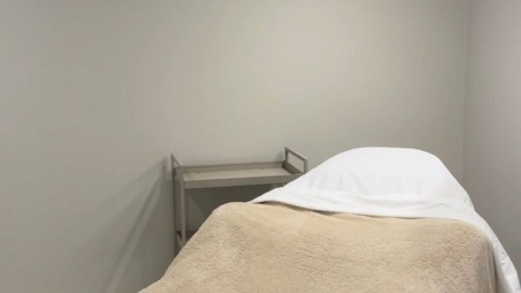 a2f141d6-8dfd-4c5e-9dd1-fe9aa80449d1-lafacialaesthetics-gb-england-saltash-fresha-5181244