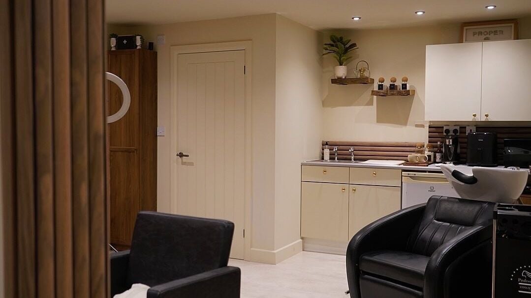 a3280927-b686-4f2a-854e-35597959855a-properbarberingchicheley-gb-england-newportpagnell-chicheley-fresha-2850490