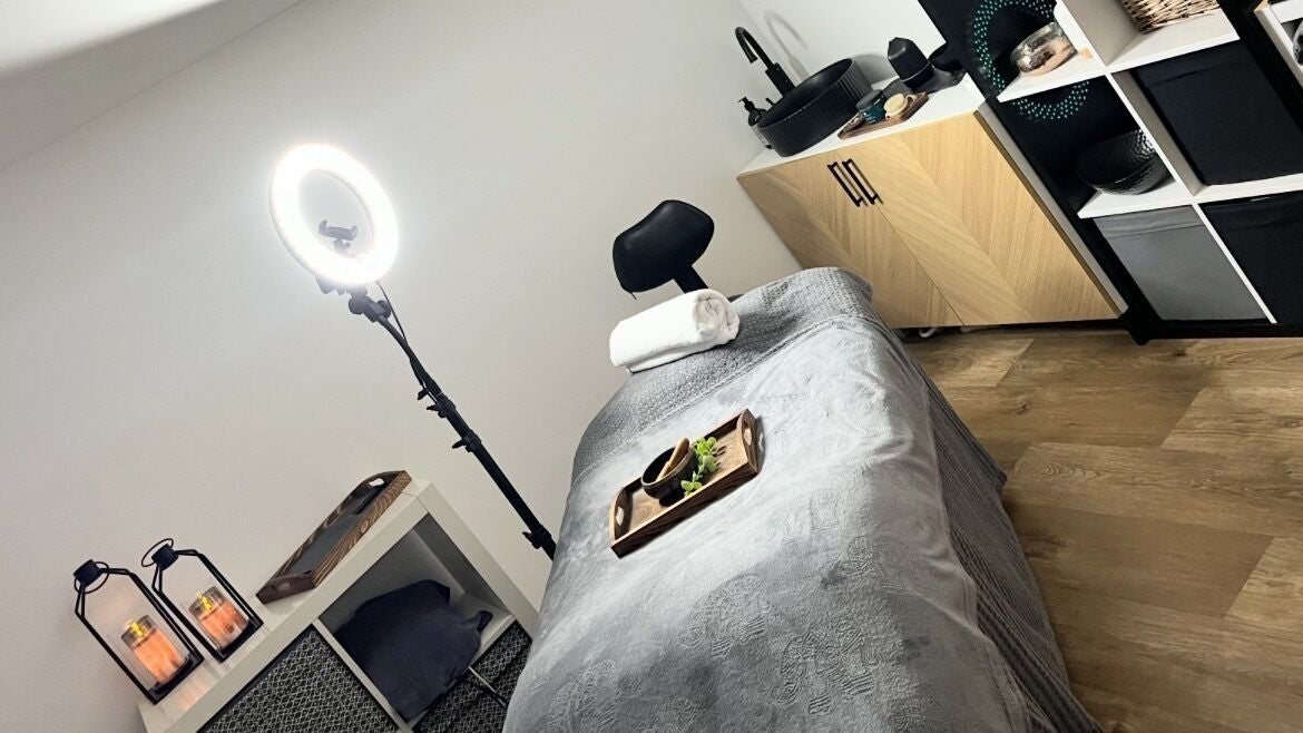 a5b0d105-3af2-4036-8dff-06f91268f278-lashamourbeautymassage-gb-england-aldershot-hampshire-fresha-7824636