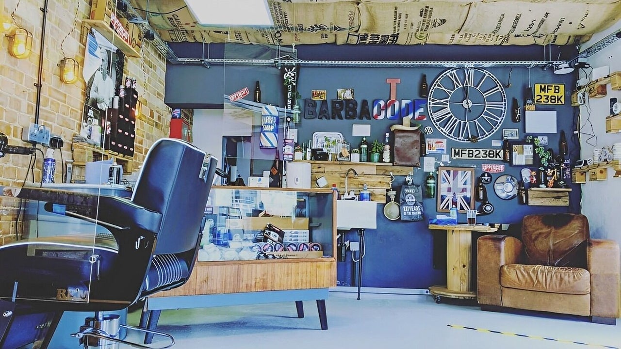 a5fb89d4-65ea-4fe9-bd36-69a6cd74e001-barbacode-gb-england-kingslynn-fresha-7737049