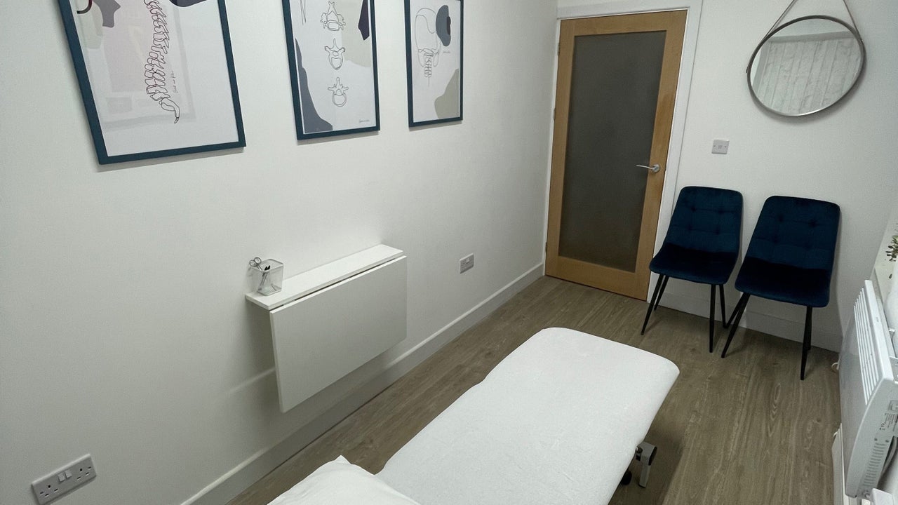 a65b113e-26dd-479b-8781-d6309b614e58-osteohubmumbles-gb-wales-swansea-mumbles-fresha-8739432