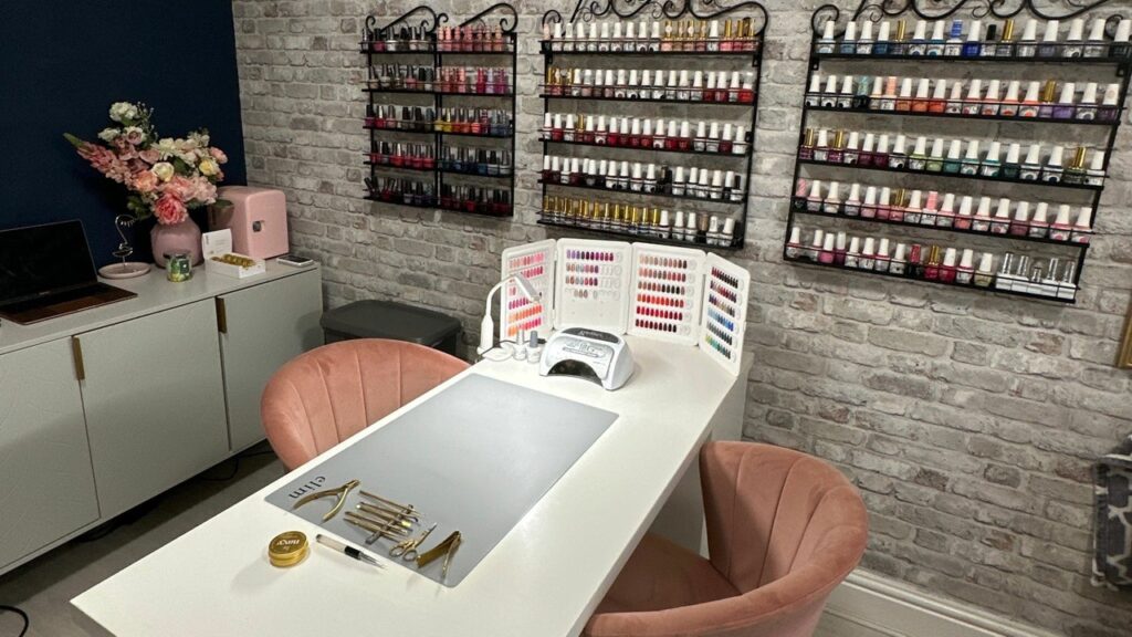 a7085f33-e9a3-41b3-817b-e1d52e7f494b-kadickinsonbeauty-gb-wales-morganstown-fresha-7759398