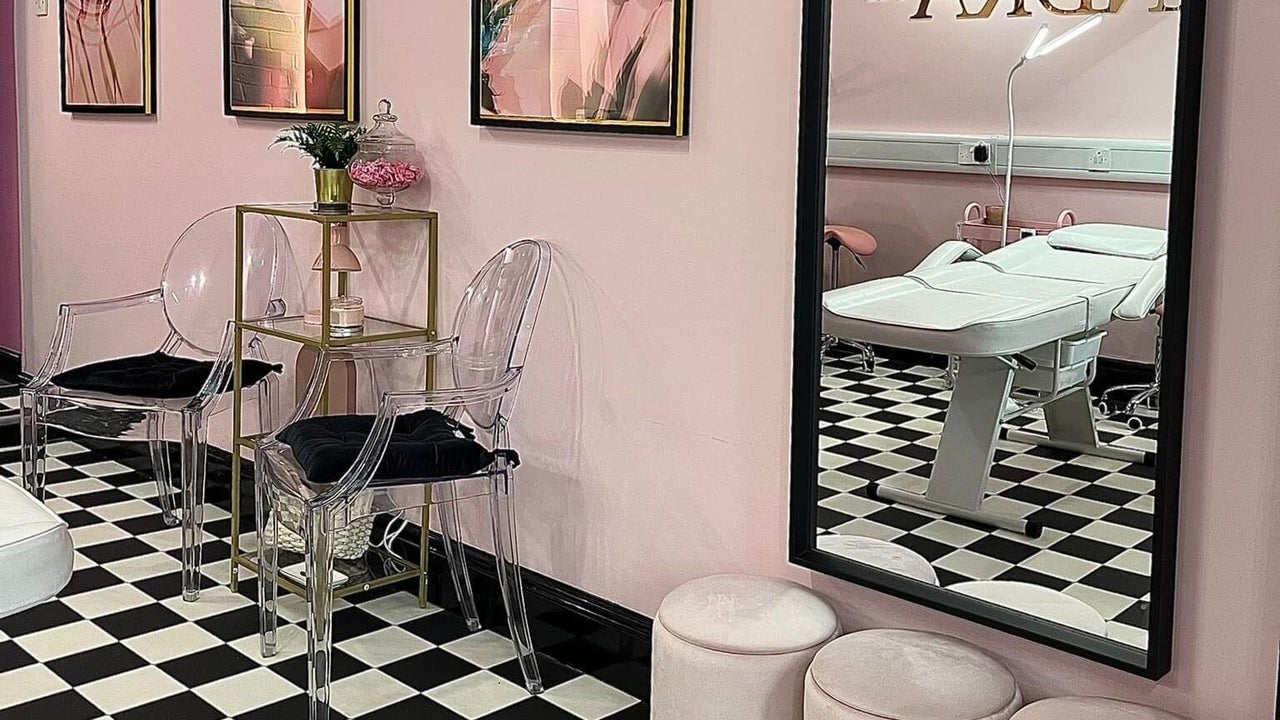 a80ca034-7d2f-41df-a882-eea710ef5b0a-byalexandrauk-gb-england-stoke-on-trent-longton-fresha-6948213