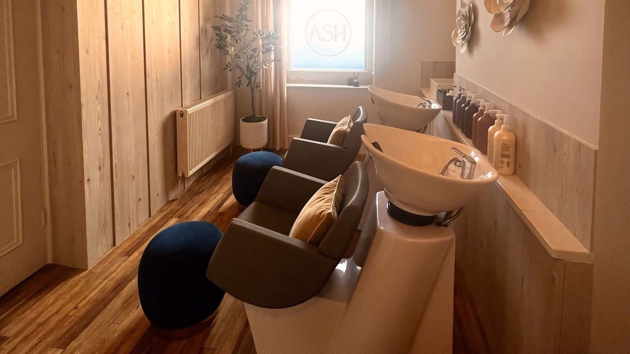 a8defd61-edf6-42d3-9c62-f2c419cb1f0f-ashhairspecialists-gb-england-skipton-fresha-2899634