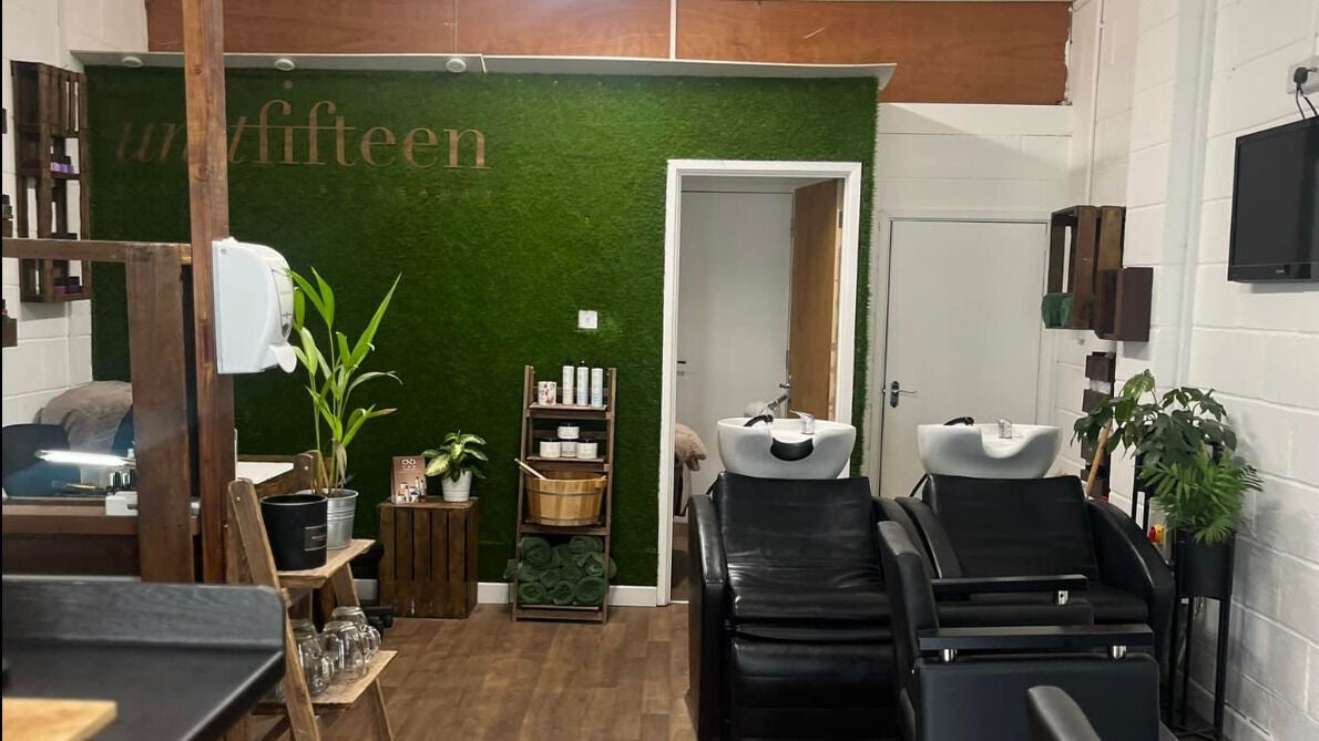 a90de55e-e68b-4c4c-9bbf-82b13ae65841-unitfifteen-gb-england-stock-fresha-5719585