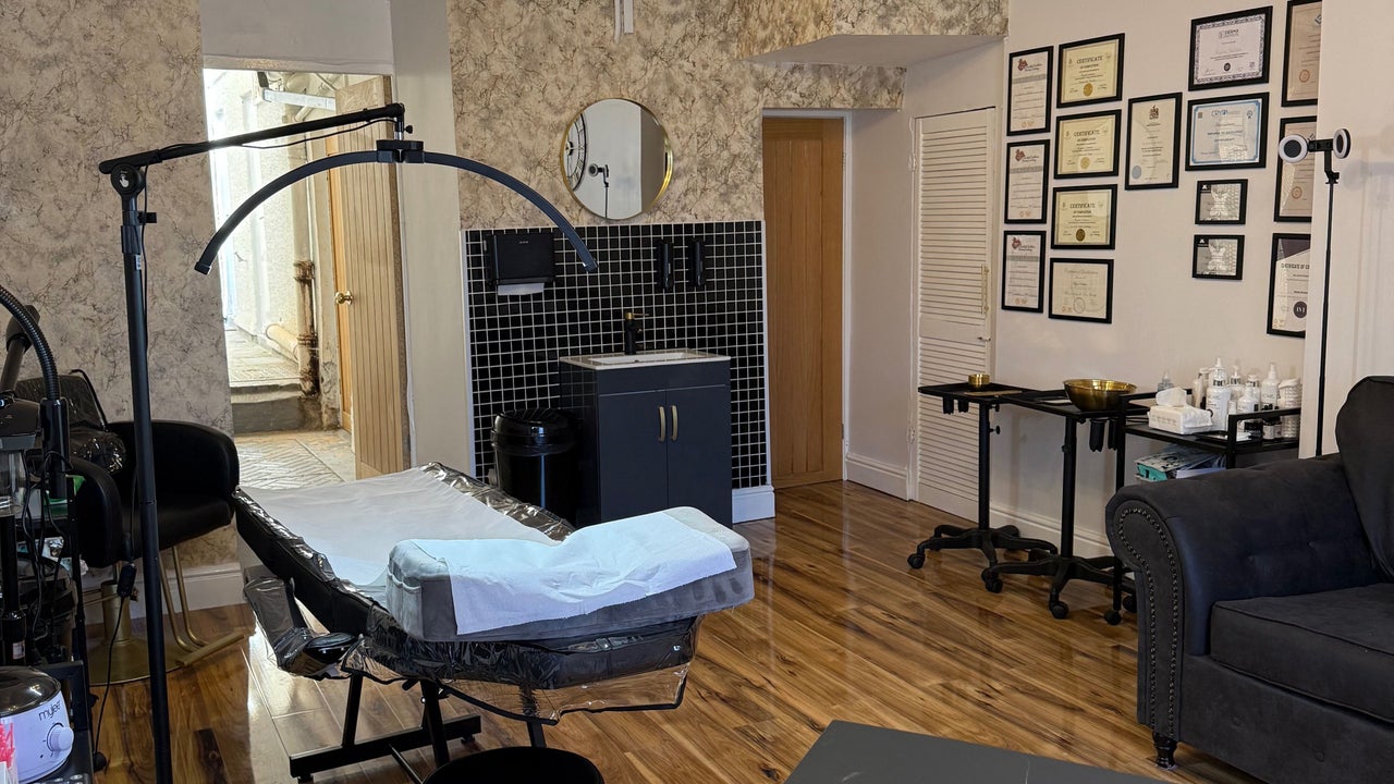 a9d750ec-b984-4894-a591-51d41d7ab37e-adaestheticsskincareclinic-gb-wales-holyhead-fresha-3431070