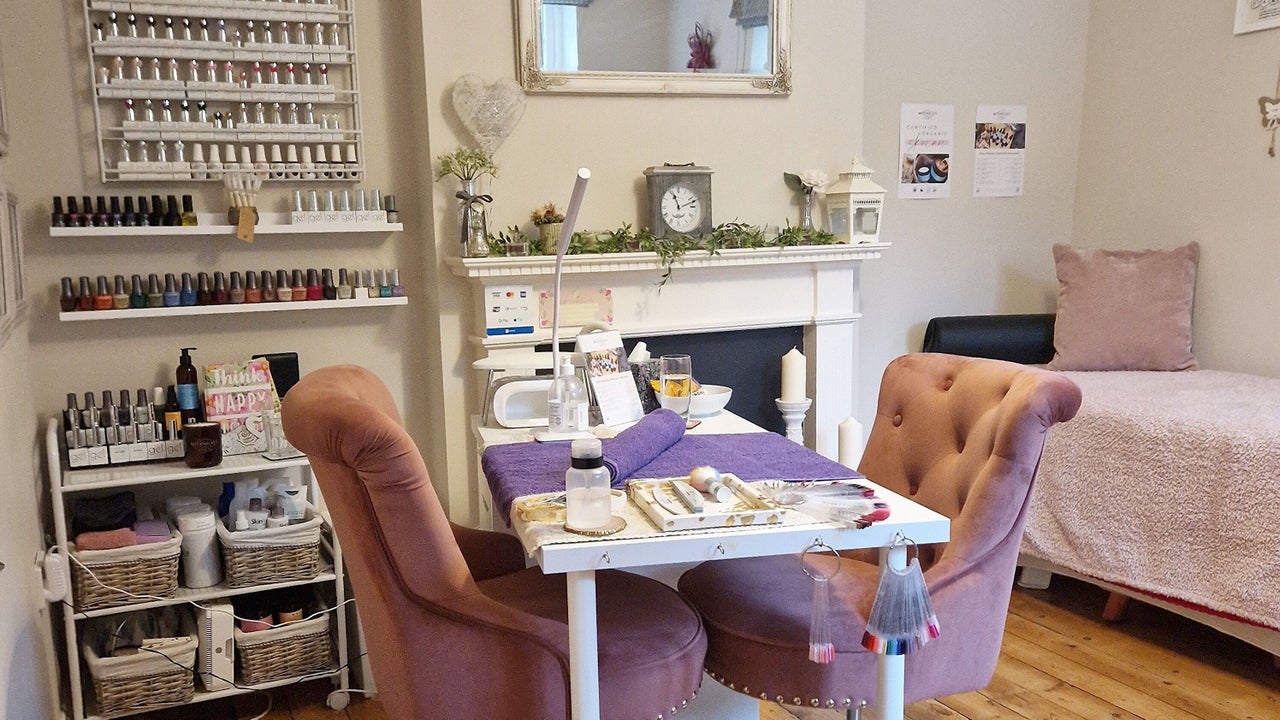 aa2ad38f-478c-4dda-b99d-9a15868e3422-radiantrosebeautyroom-gb-england-salisbury-fresha-6438147