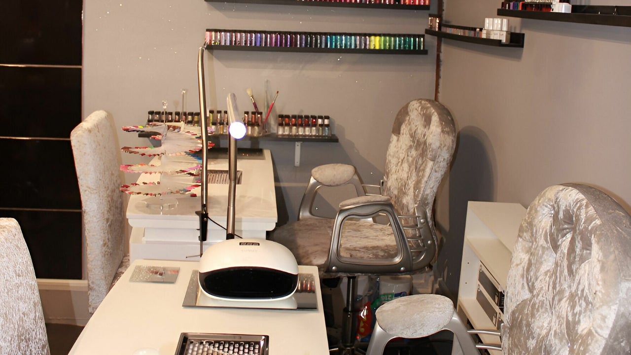 aa42a364-ecbd-4f67-a803-3957e8f80131-kmhairandbeauty-gb-england-braintree-fresha-9651223