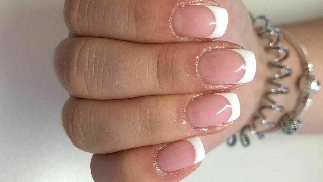 abbbb64c-978c-44d8-8d01-274a83a4d2e4-kissed_by_beauty__newthorpe-2873039