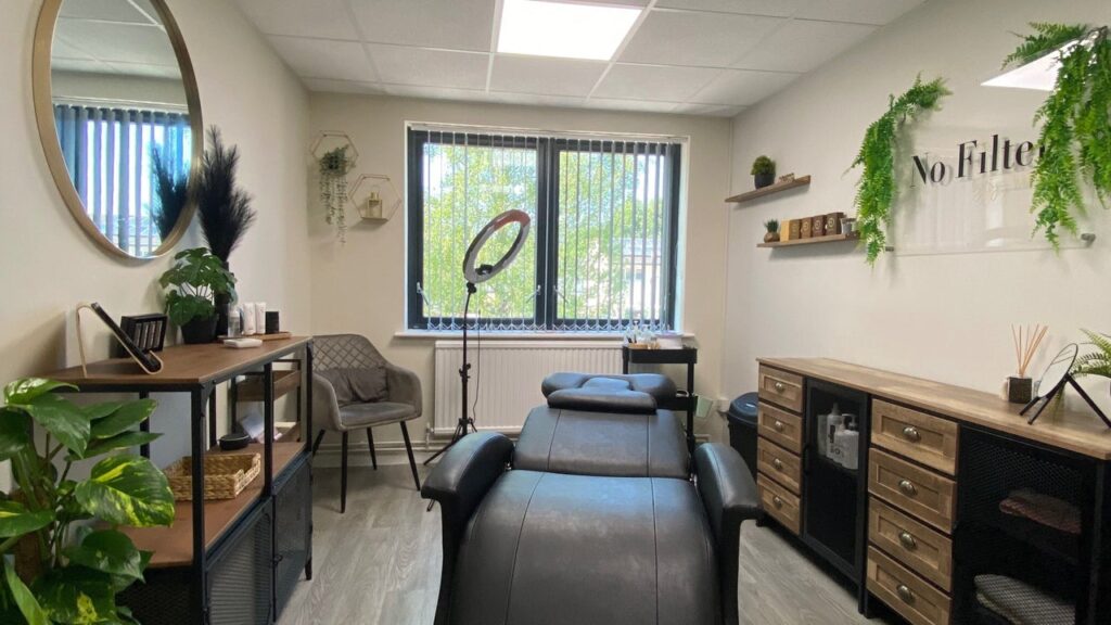 abc7a99d-d3d8-4551-94c4-cd5e687b6956-4503651