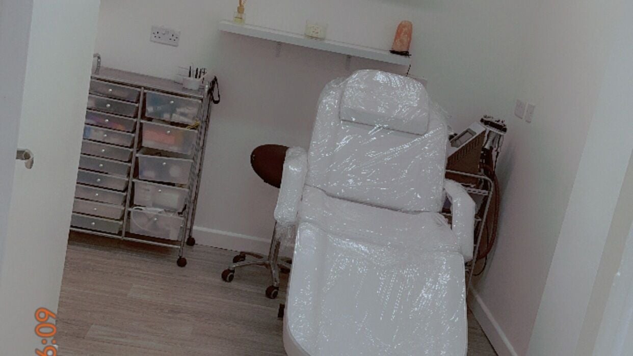 ace669b8-69c6-45a0-bb74-f406c5ffff04-serenitybeauty-gb-england-trowbridge-fresha-7297364