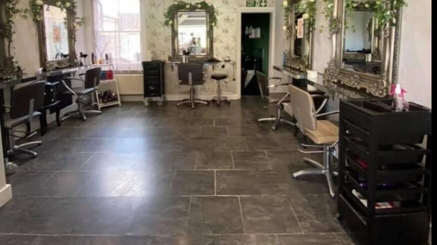 ad08d8a5-84f6-416d-937f-c8c1bba1a543-hairstation26-gb-england-rainham-fresha-4446279