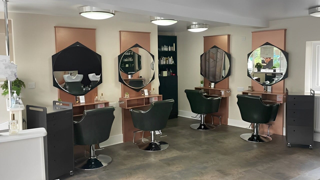 ad4d333d-f835-47b2-84f0-7ae9a81b63ed-avenuehairdohairandbeauty-gb-wales-crickhowell-fresha-9299731