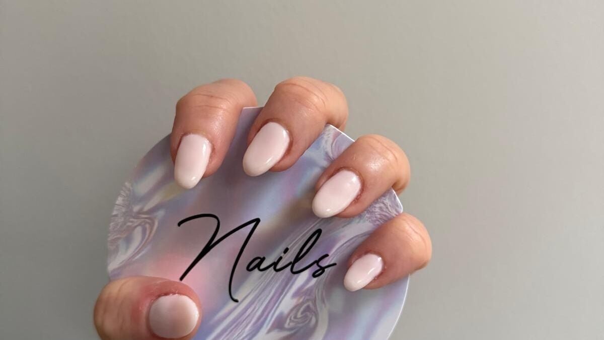 ad5e7861-8d66-4078-a55f-bc0f468f53c1-militasnailsatsamanthajames-gb-england-redhill-fresha-6261367