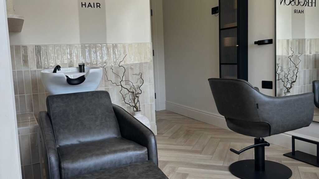 aea5d6a6-b044-4ce3-b9cd-b4d5462b76bd-sallyfergusonhair-gb-england-carlton-fresha-6844478