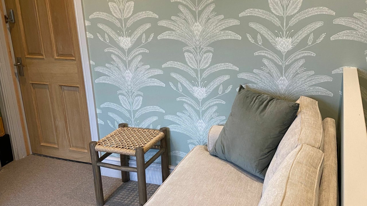 aeb67b1e-f1ef-4b0d-9203-a354859c3da9-6881754